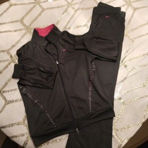 Nike jogging suit